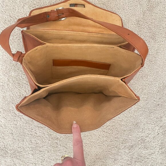 Vintage Hand-Tooled Leather Shoulder Bag – Mahogany Caramel Brown Floral Pattern - Picture 10 of 14